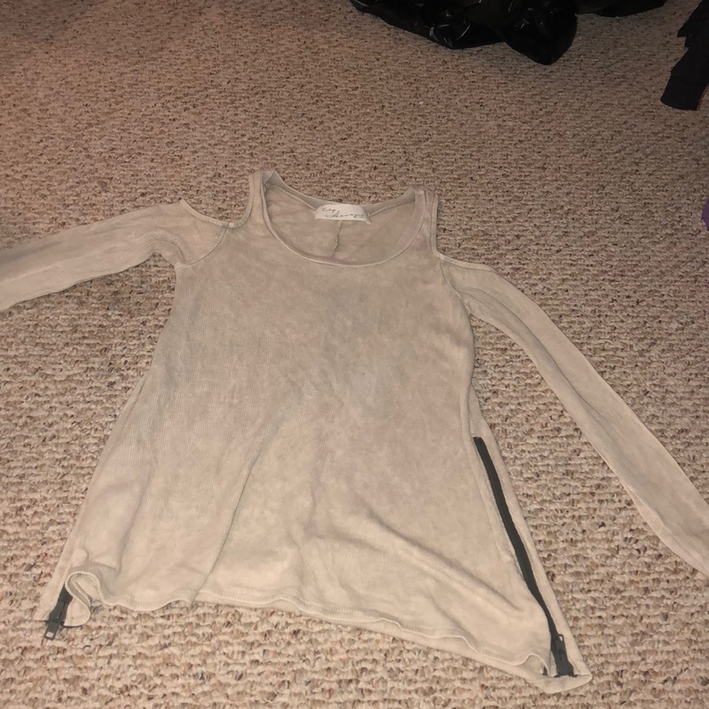 Vintage Havana over the shoulder top